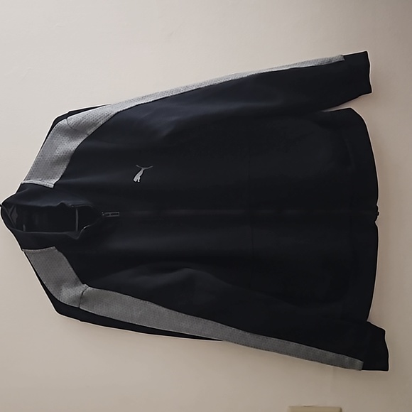 Puma Other - Large Puma Zippered Pocket Jacket‎